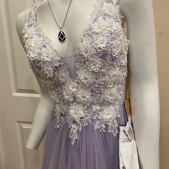 Say Yes to the Prom Juniors' Embroidered Embellished Gown 7/8 Lavender V- Neck - Picture 6 of 8